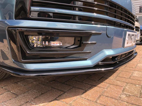 Volkswagen VW T6 Sportline Gloss Black Splitter