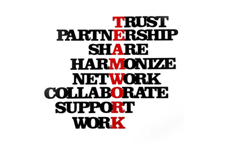DY Teamwork Patterned Metal Wall Hanger Suitable for All Walls 1.5mm Thick 70x65cm